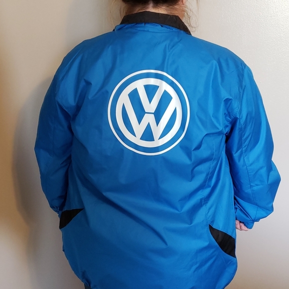 Authentic VW Branded WindBreaker - Picture 2 of 3